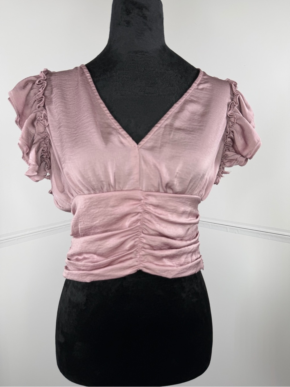 NWT DO+BE Mauve Satin Ruched Smocked Flutter Sleeve Crop Top Size Small